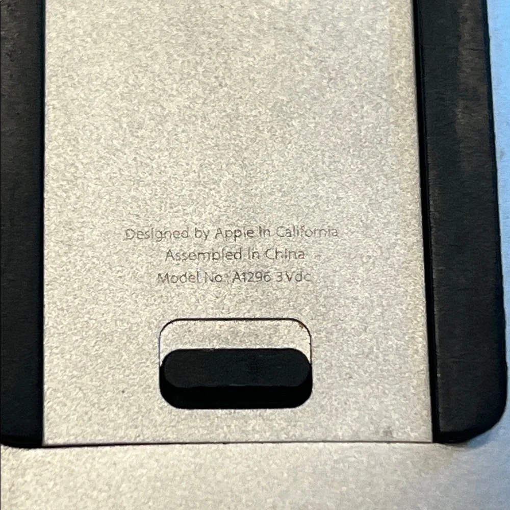 Genuine Apple A1296 3VDC Magic Mouse Wireless Bluetooth